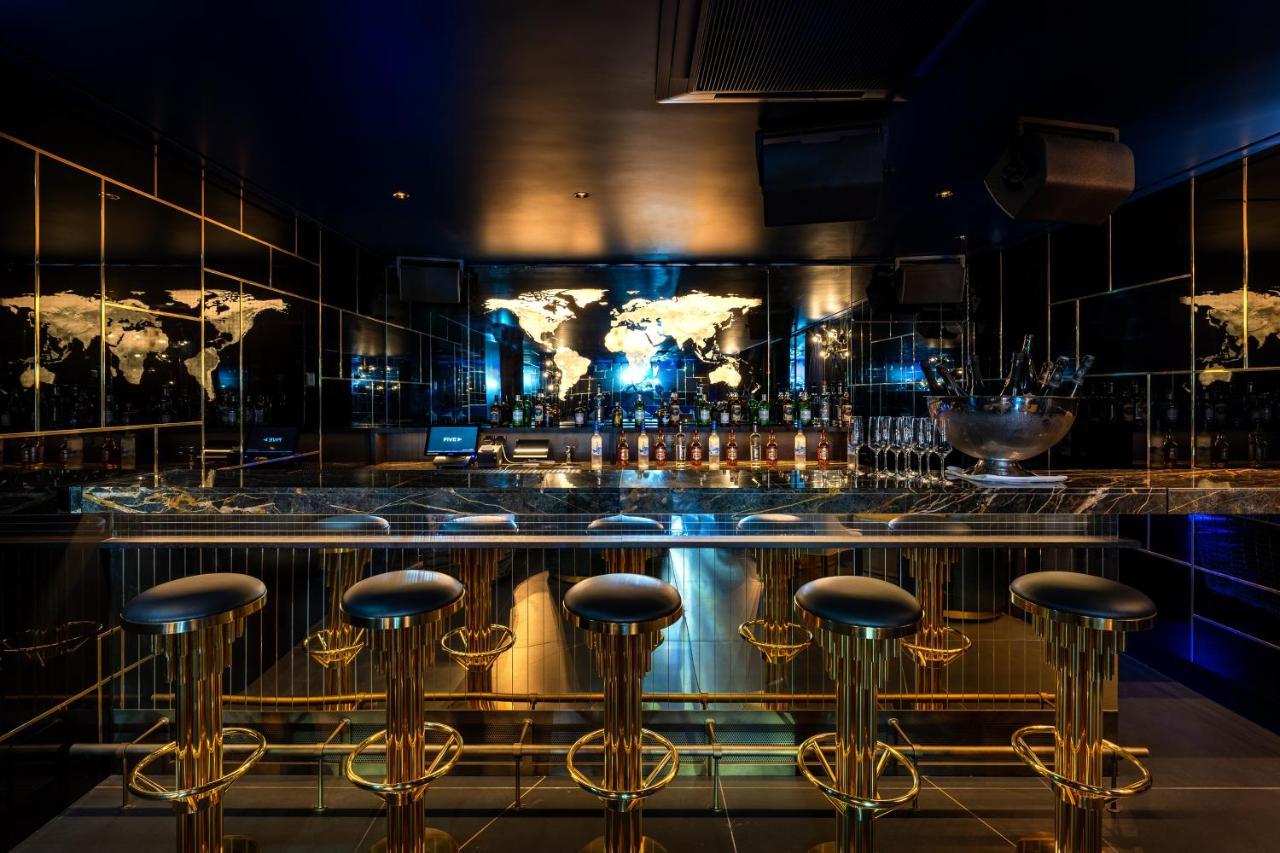 Five Zurich - Luxury City Resort Екстериор снимка The bar at the 101 bar
