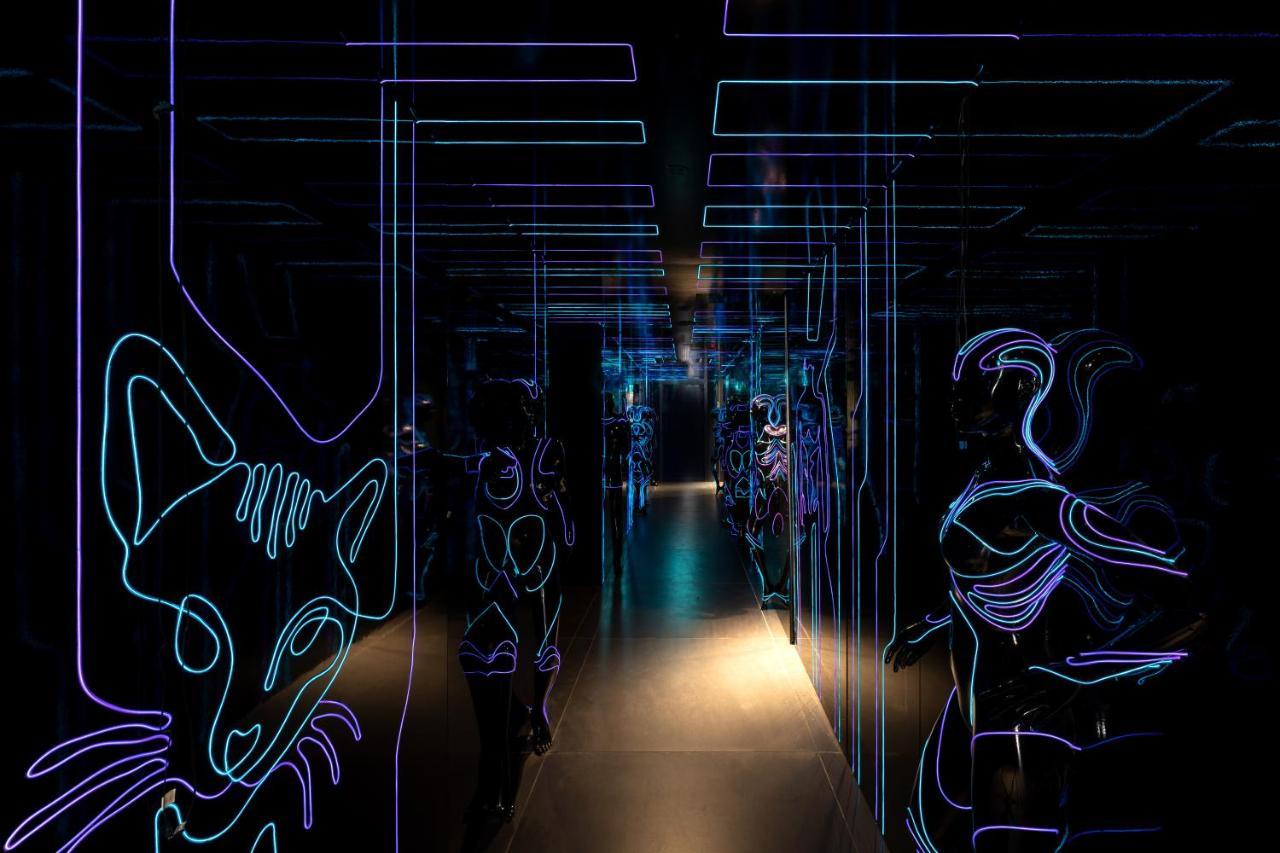 Five Zurich - Luxury City Resort Екстериор снимка The "Neon Labyrinth"
