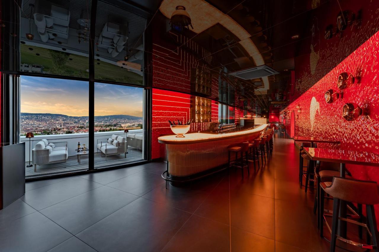 Five Zurich - Luxury City Resort Екстериор снимка Skyline Bar
